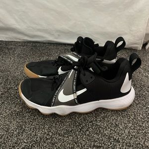 Women’s Nike Hyperset React Volleyball Court Shoe Size 9